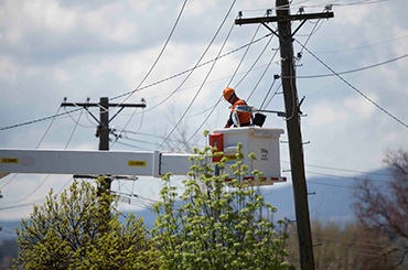 Repairing a streetlight