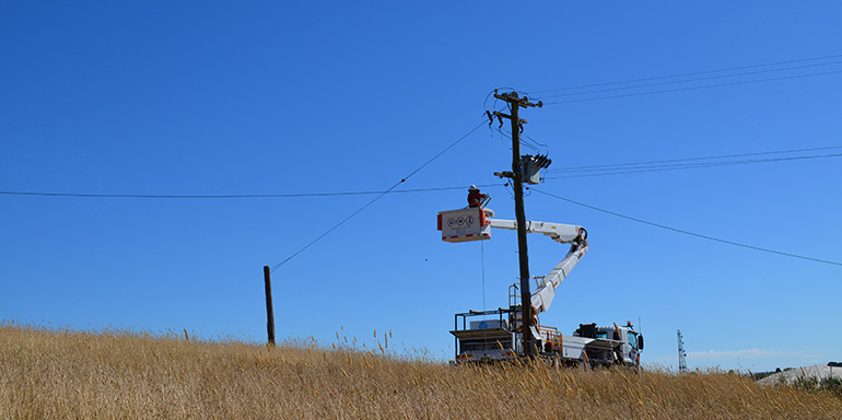 Crew repairing powerlines