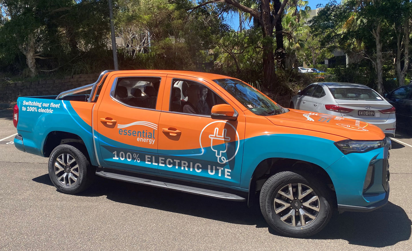 Electric-powered utility truck